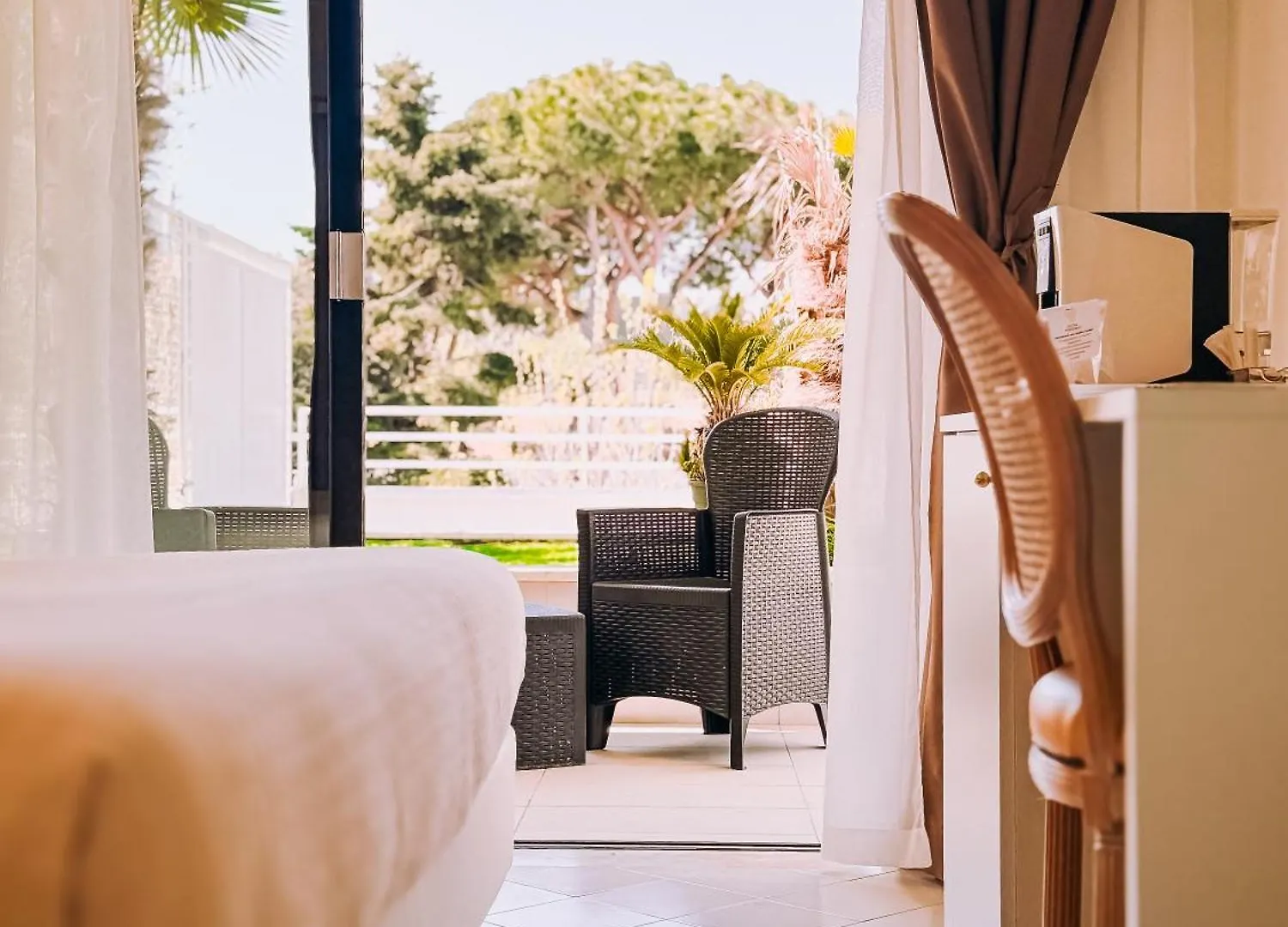 Hotel President - Vintage Hotel In Centro Riccione 4*,