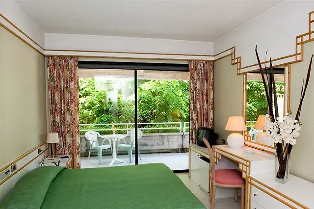 Hotel President - Vintage Hotel In Centro Riccione